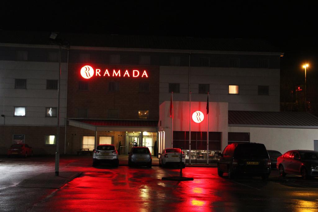 Ramada Wakefield Hotel Exterior foto