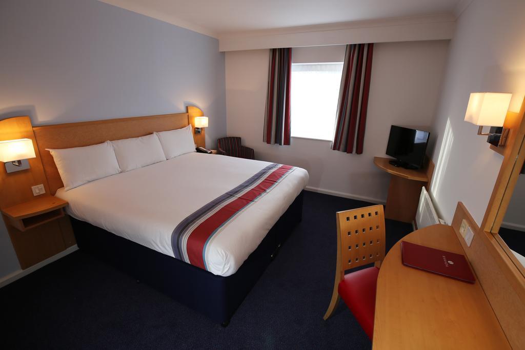 Ramada Wakefield Hotel Quarto foto