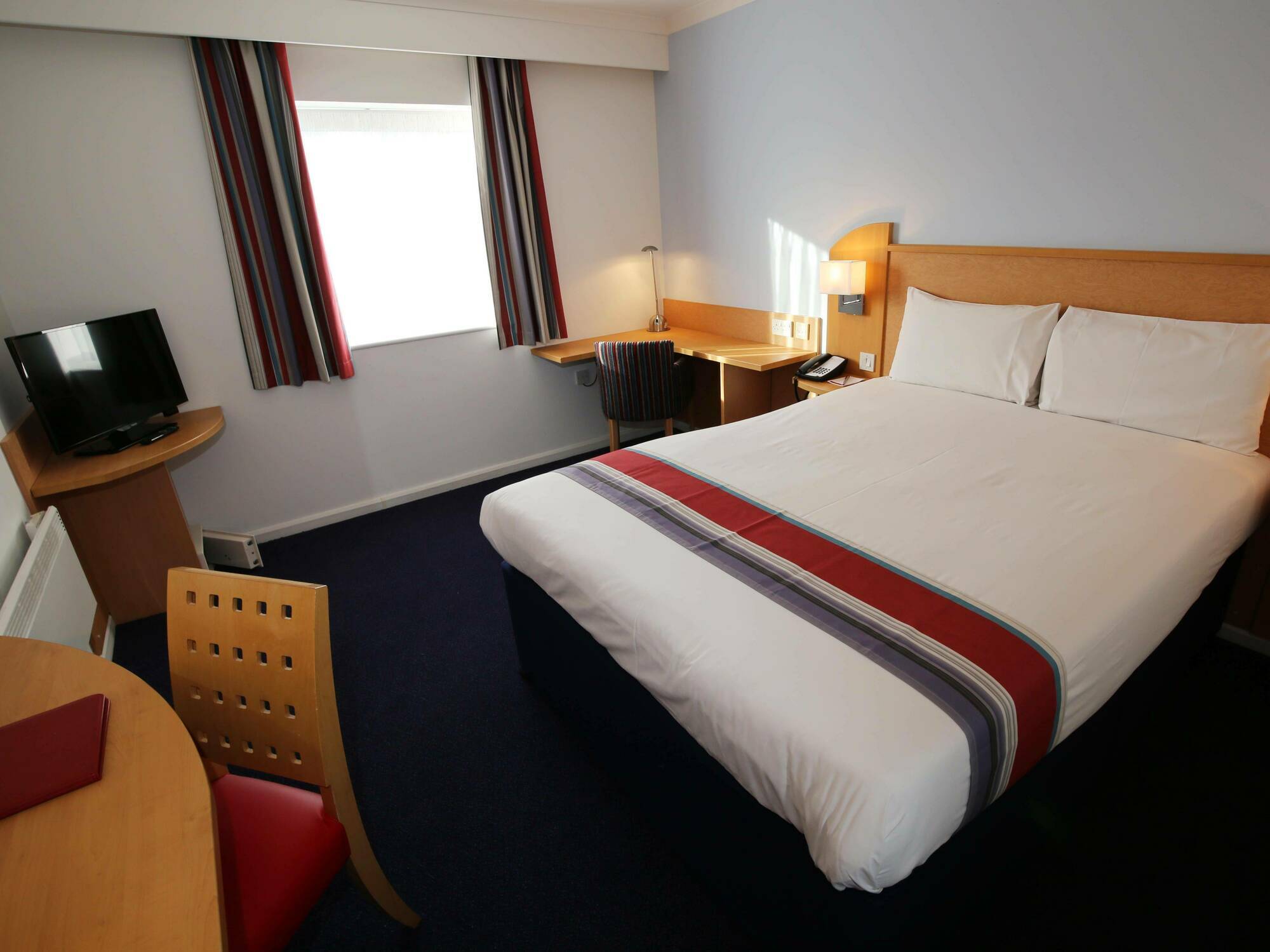 Ramada Wakefield Hotel Exterior foto